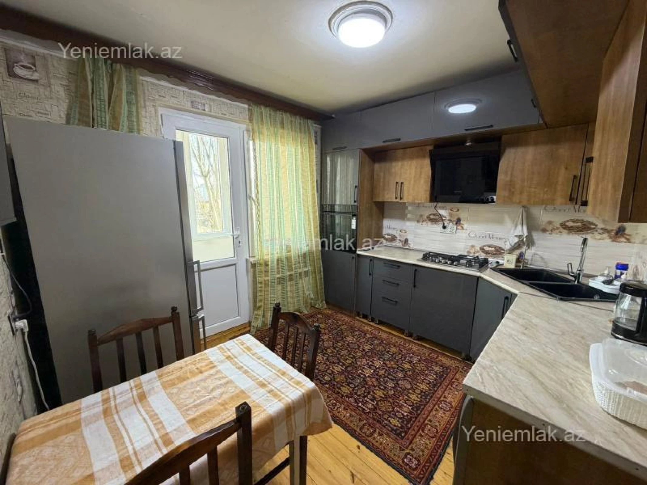 Satılır 3 otaqlı köhnə tikili 95 m²