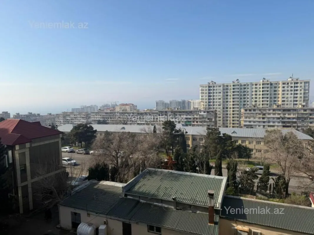 Satılır 3 otaqlı köhnə tikili 95 m²