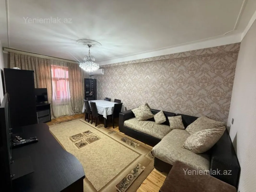 Satılır 3 otaqlı köhnə tikili 95 m²