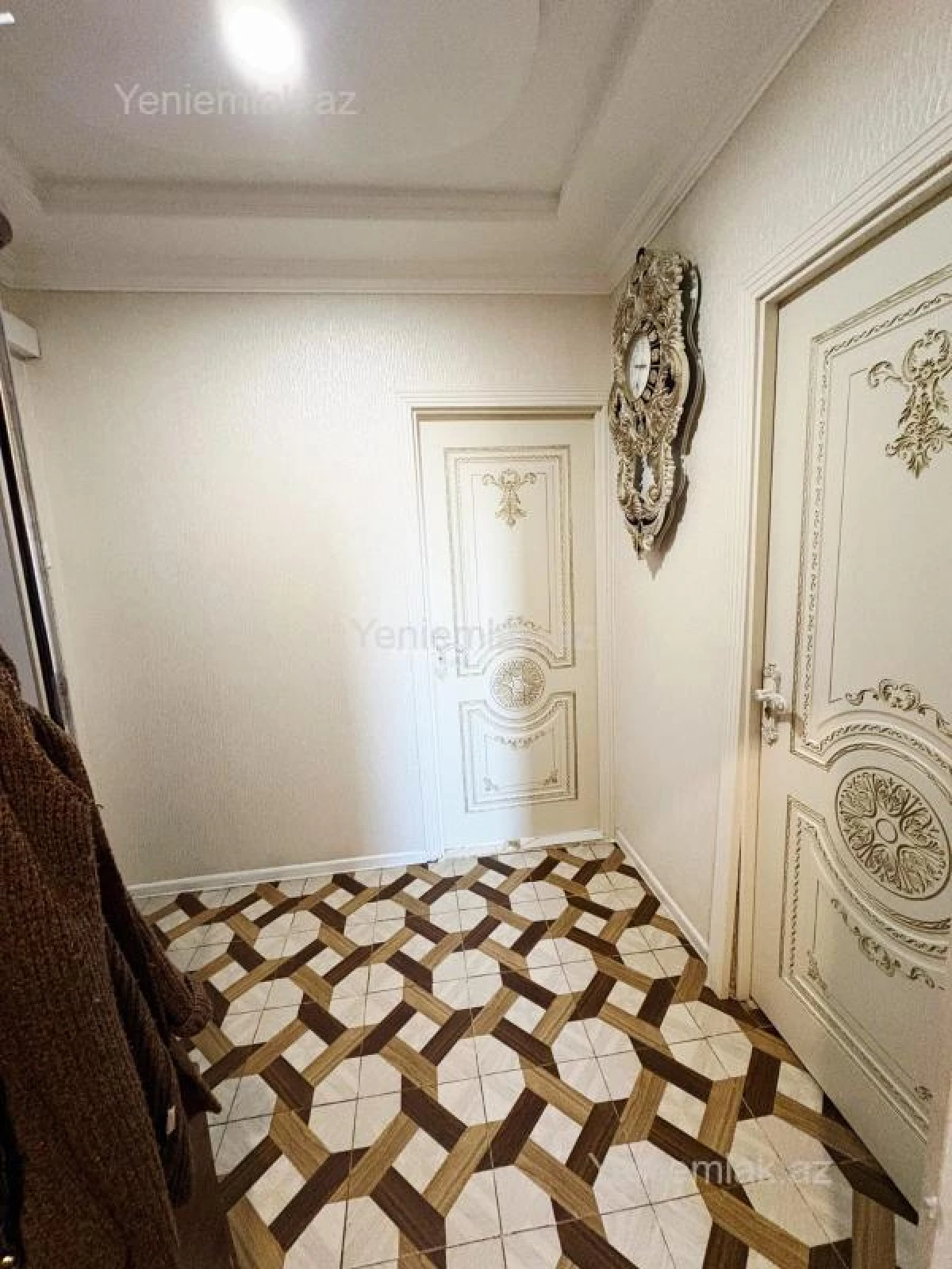 Satılır 4 otaqlı köhnə tikili 85 m²