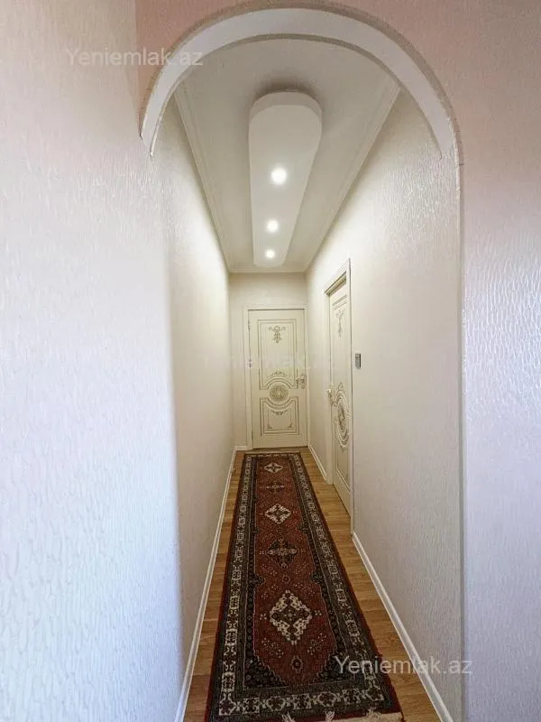 Satılır 4 otaqlı köhnə tikili 85 m²