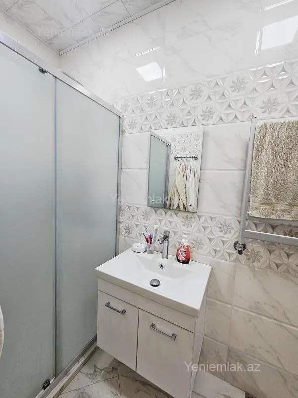 Satılır 3 otaqlı yeni tikili 70 m²