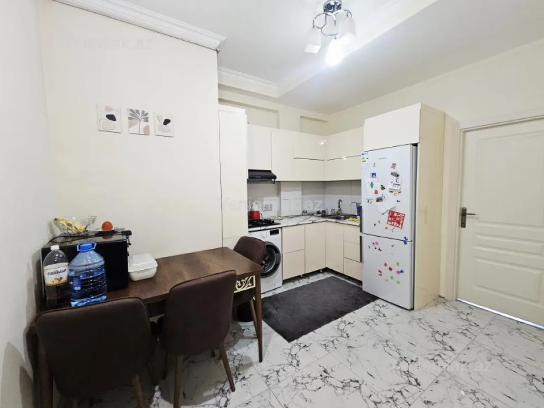 Satılır 3 otaqlı yeni tikili 70 m²