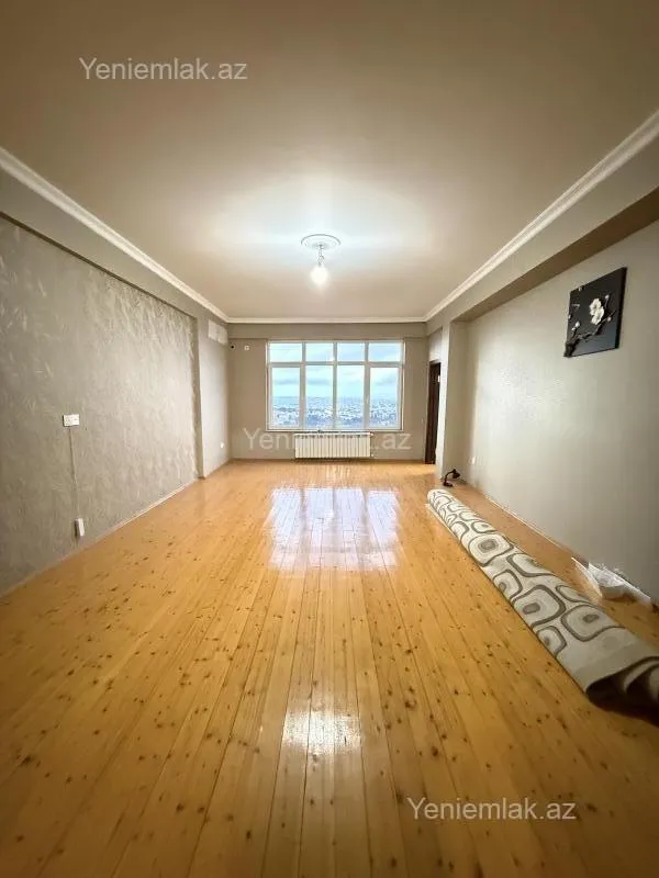 Satılır 4 otaqlı yeni tikili 140 m²