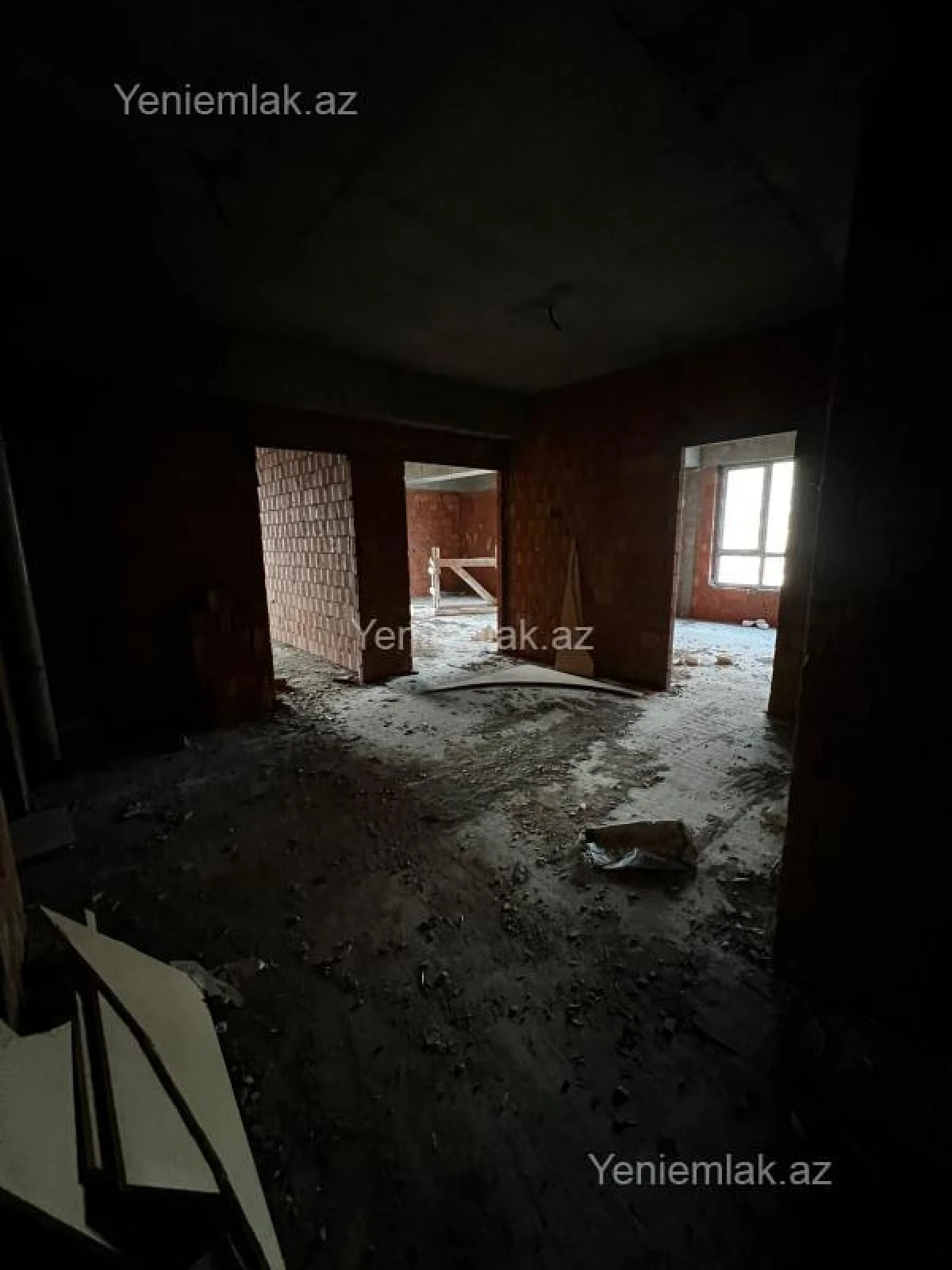 Satılır 5 otaqlı yeni tikili 240 m²