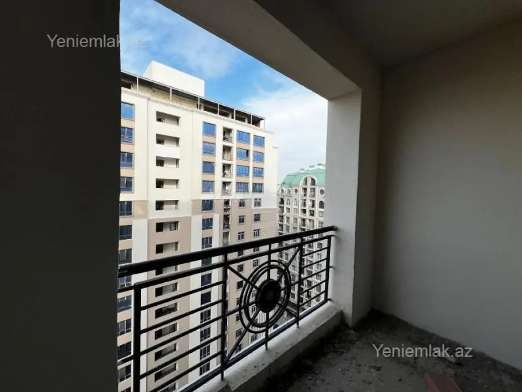 Satılır 5 otaqlı yeni tikili 240 m²