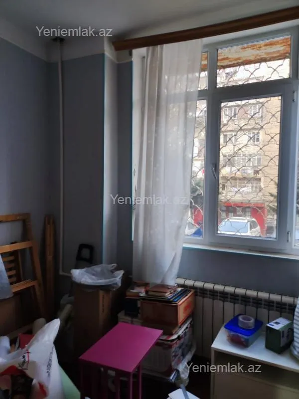 Satılır 3 otaqlı köhnə tikili 65 m²
