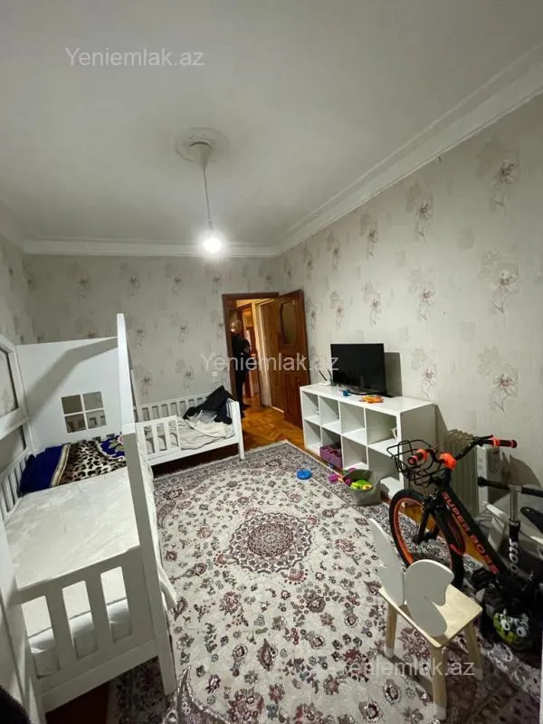 Satılır 3 otaqlı köhnə tikili 65 m²