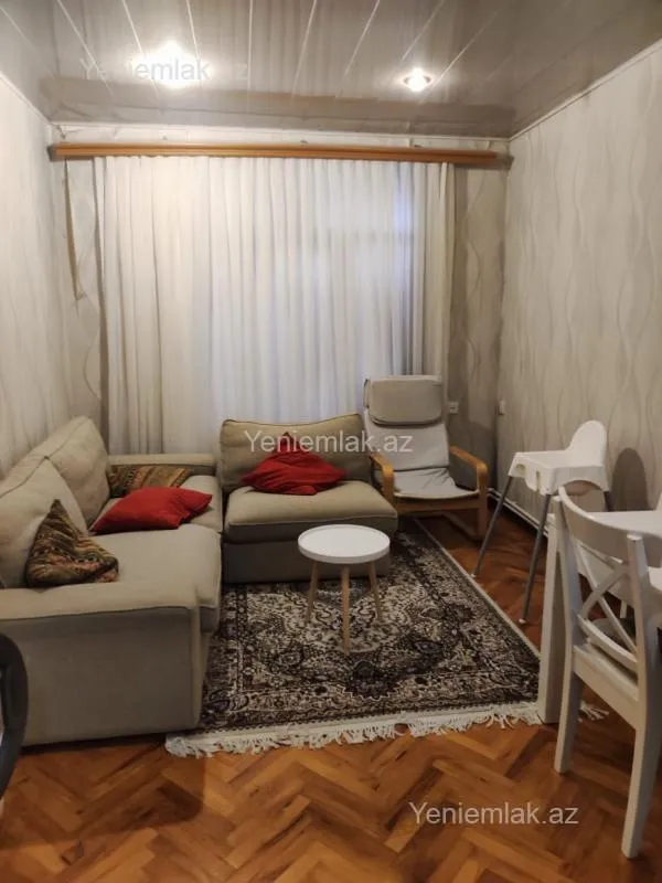 Satılır 3 otaqlı köhnə tikili 65 m²