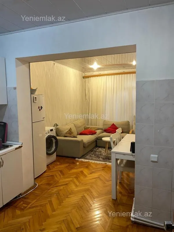 Satılır 3 otaqlı köhnə tikili 65 m²
