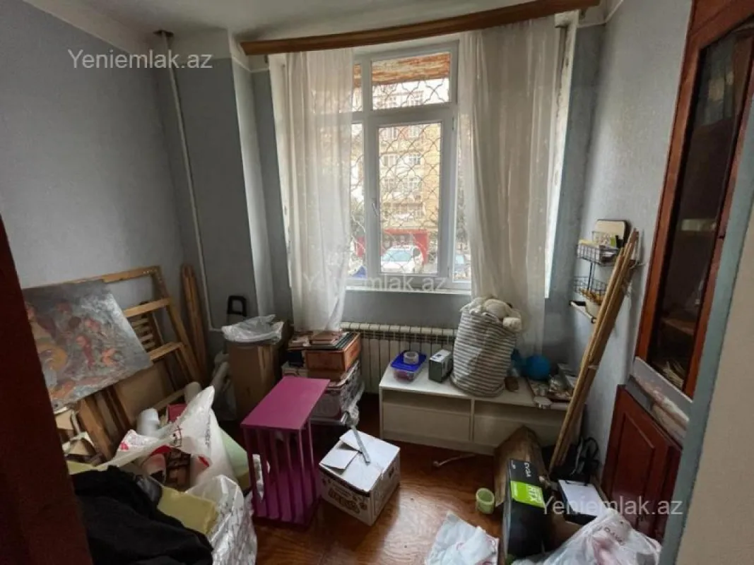 Satılır 3 otaqlı köhnə tikili 65 m²