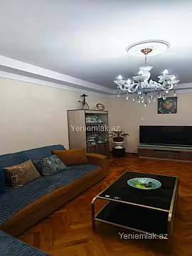 Satılır 3 otaqlı köhnə tikili 100 m²