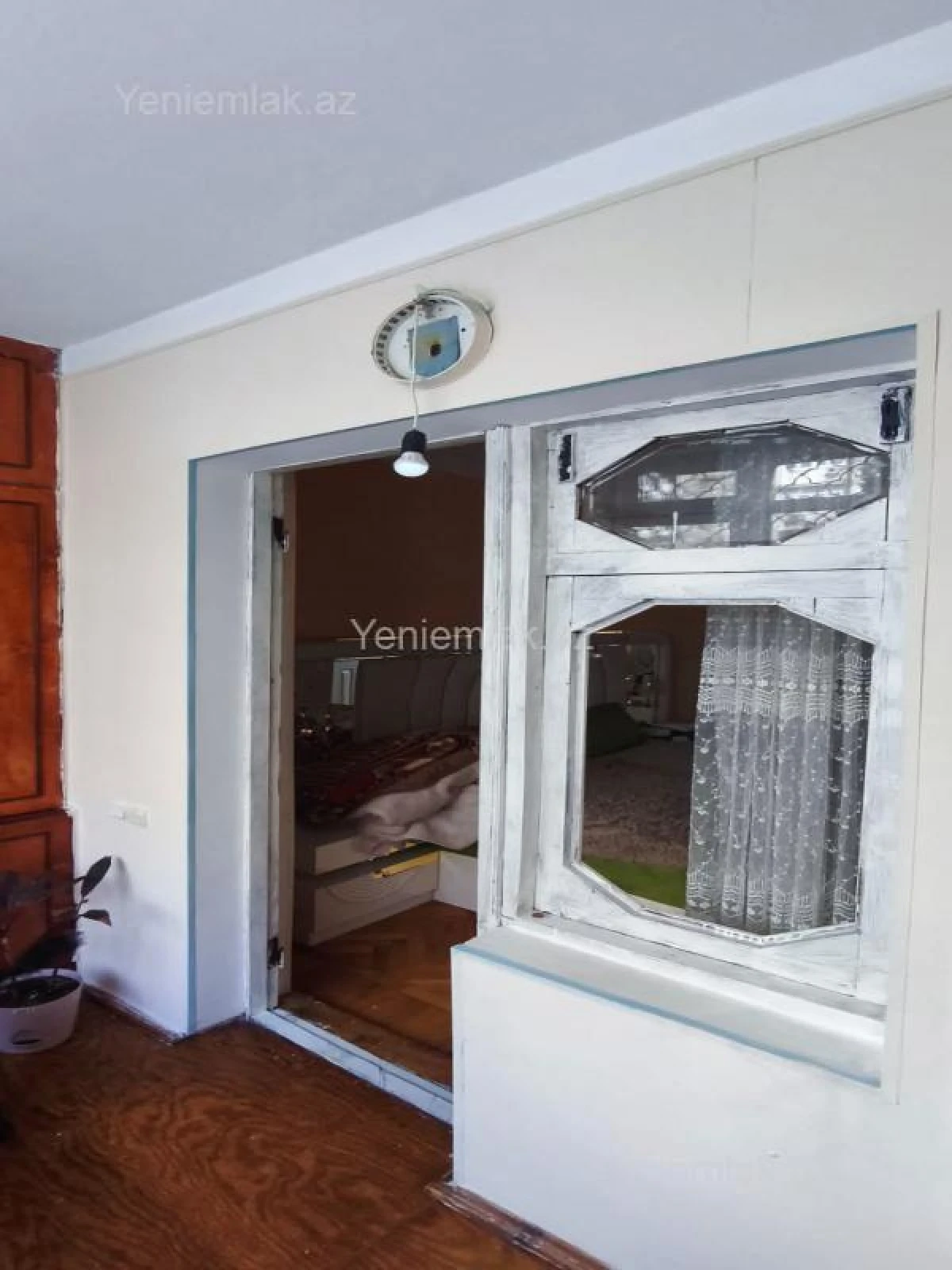 Satılır 3 otaqlı köhnə tikili 100 m²