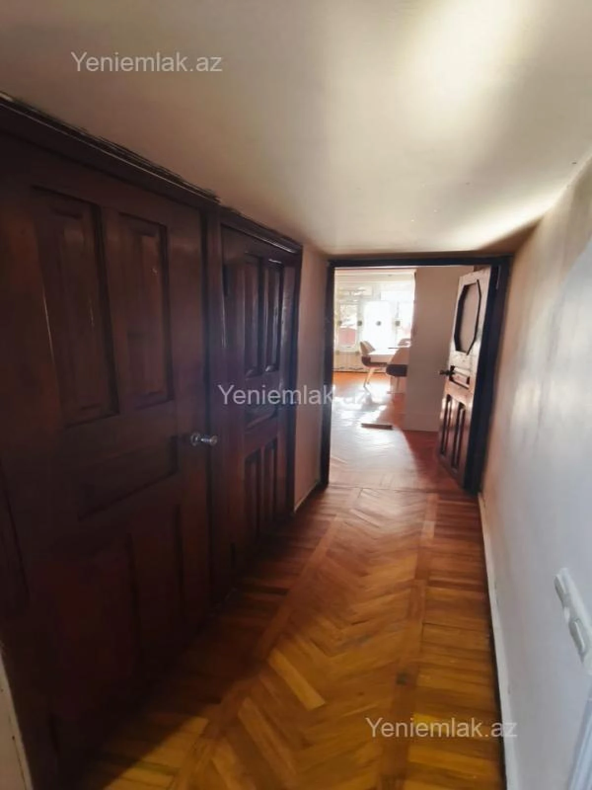 Satılır 3 otaqlı köhnə tikili 100 m²