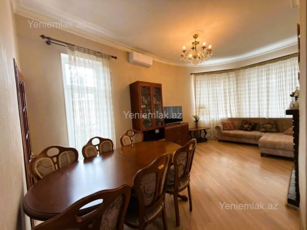 Satılır 2 otaqlı köhnə tikili 60 m²