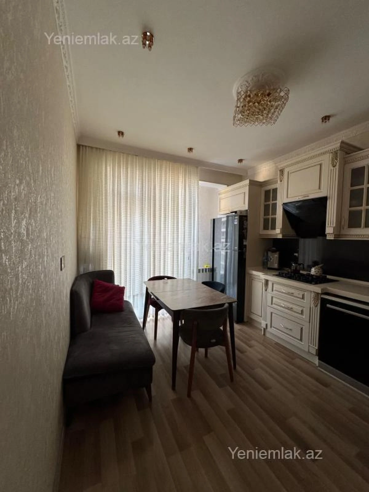 Satılır 2 otaqlı yeni tikili 100 m²