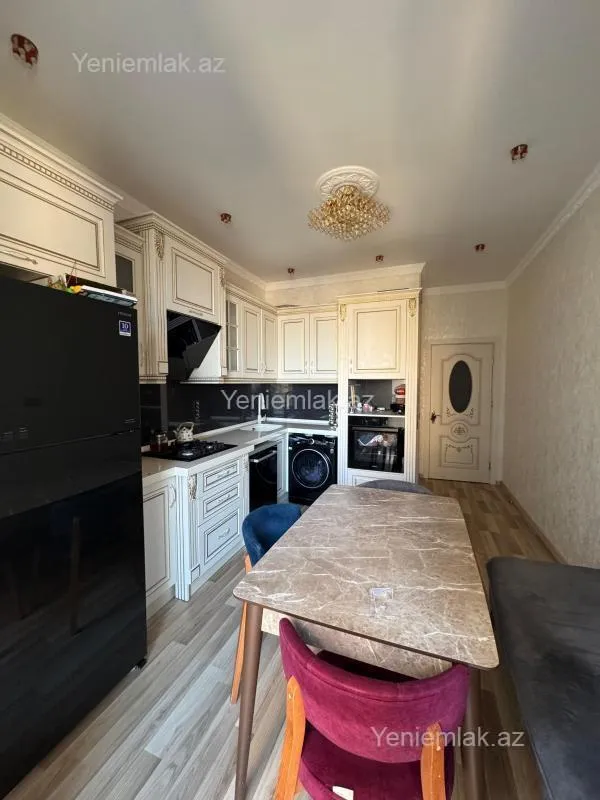 Satılır 2 otaqlı yeni tikili 100 m²