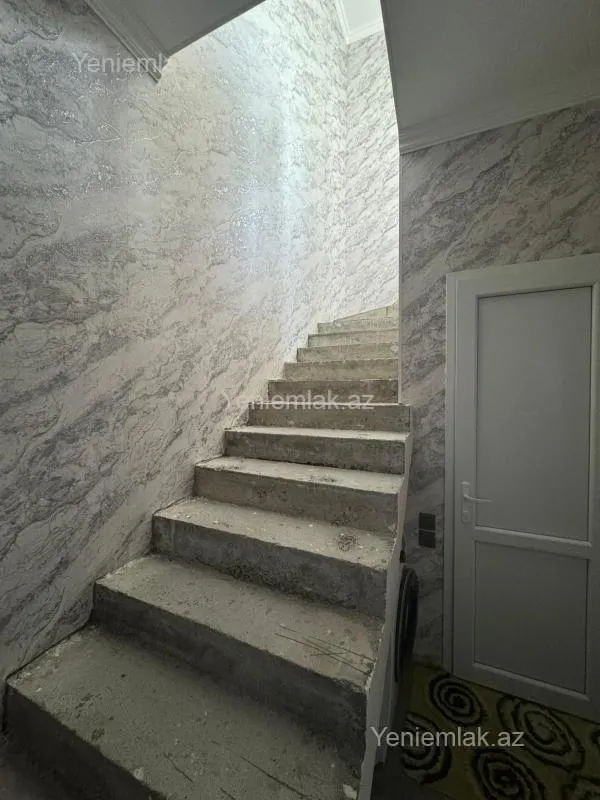 Satılır 5 otaqlı həyət evi 170 m²