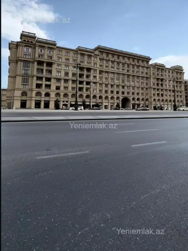 Satılır 4 otaqlı yeni tikili 120 m²