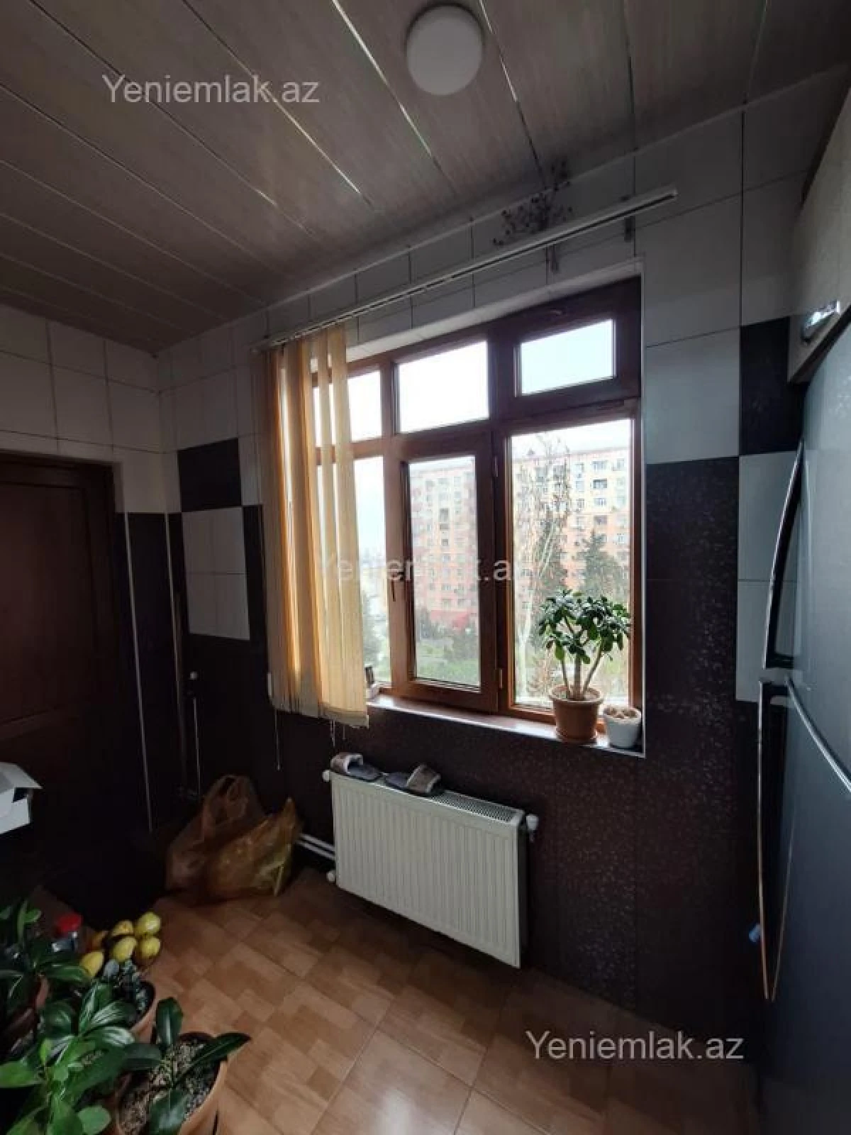 Satılır 5 otaqlı köhnə tikili 100 m²