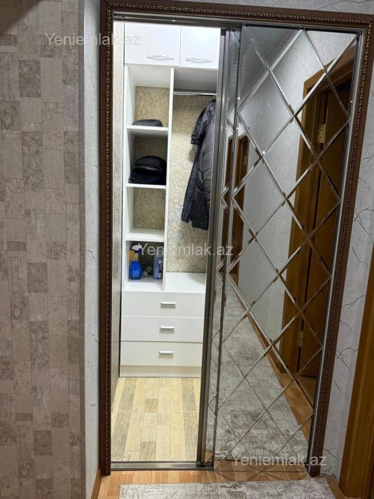 Satılır 5 otaqlı köhnə tikili 100 m²