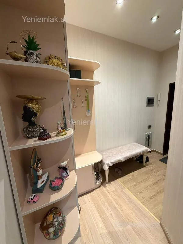 Satılır 2 otaqlı yeni tikili 65 m²