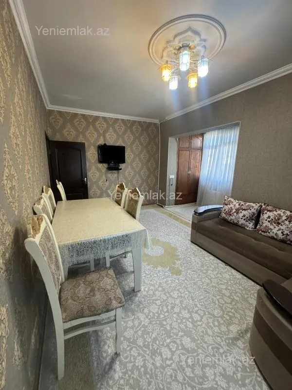 Satılır 2 otaqlı köhnə tikili 45 m²
