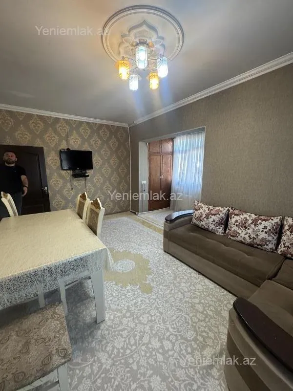 Satılır 2 otaqlı köhnə tikili 45 m²