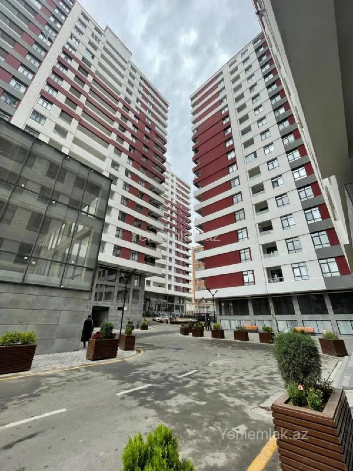Satılır 3 otaqlı yeni tikili 85 m²