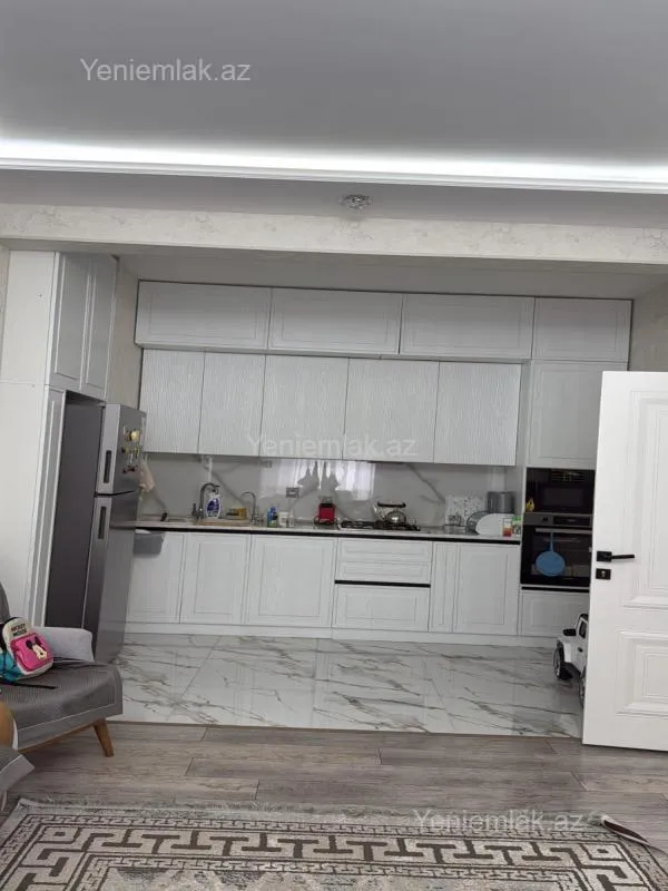 Satılır 3 otaqlı yeni tikili 85 m²