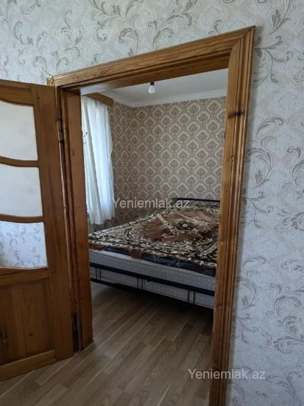Satılır 2 otaqlı köhnə tikili 40 m²