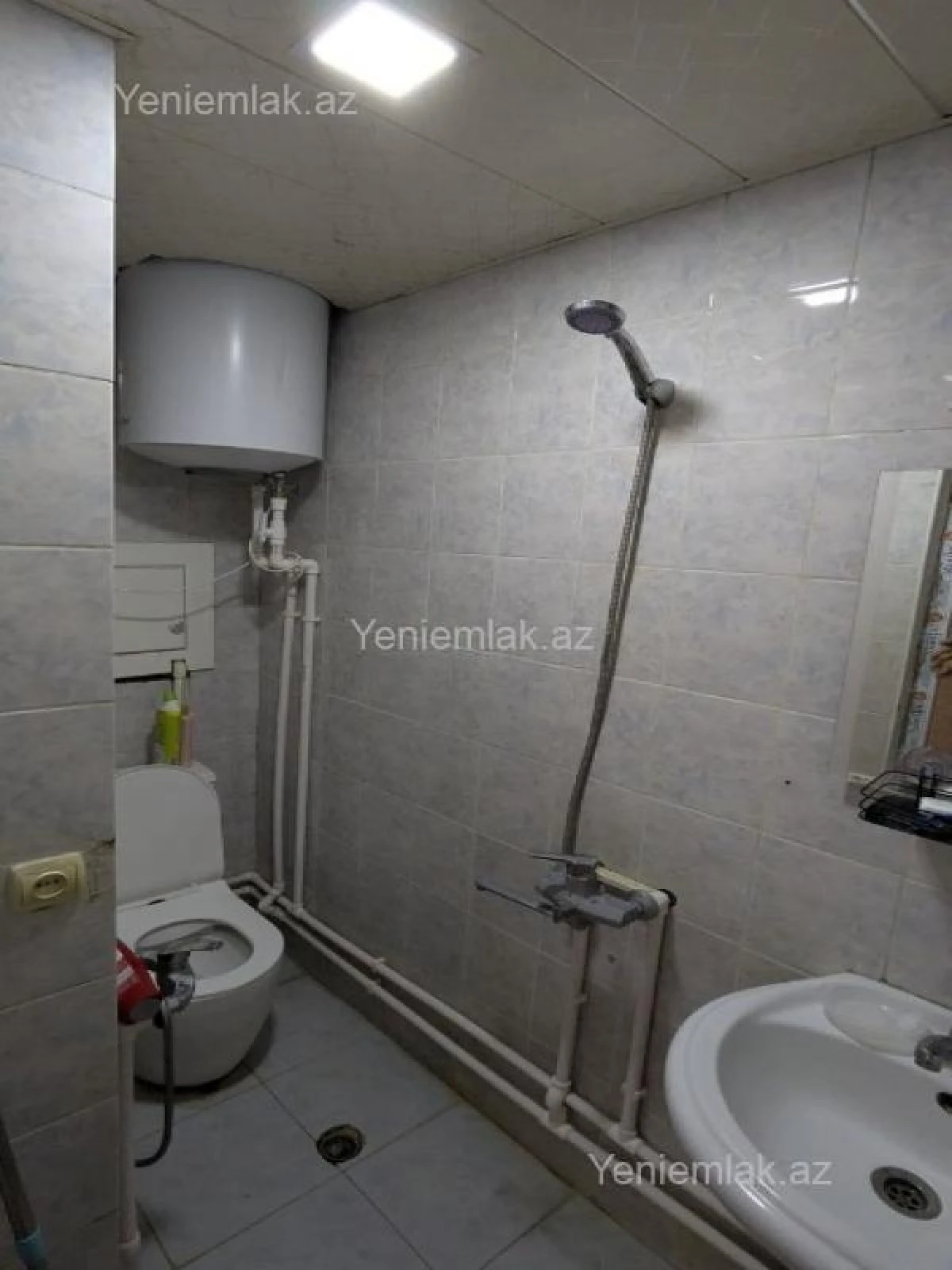 Satılır 2 otaqlı köhnə tikili 40 m²