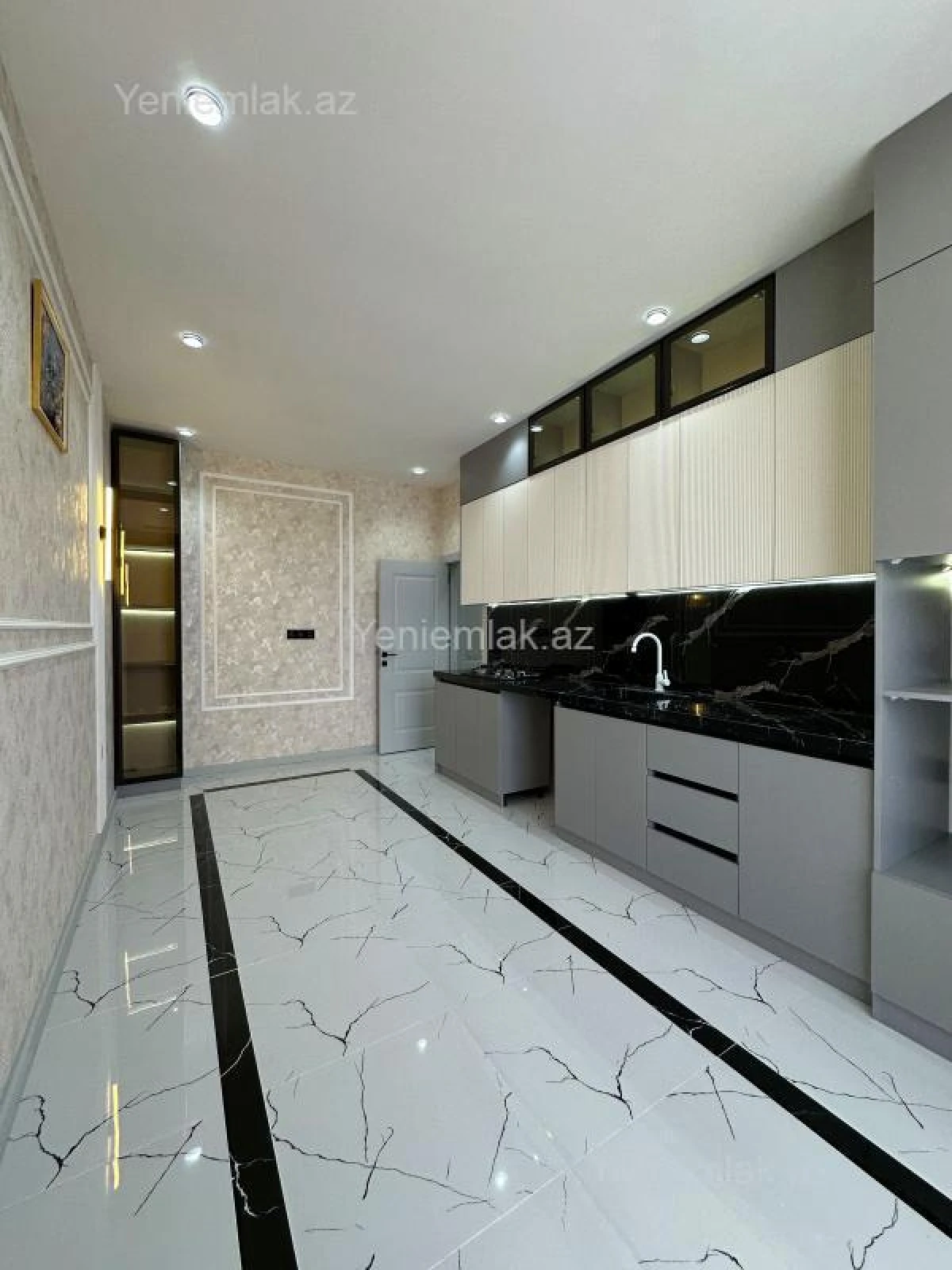 Satılır 2 otaqlı yeni tikili 80 m²