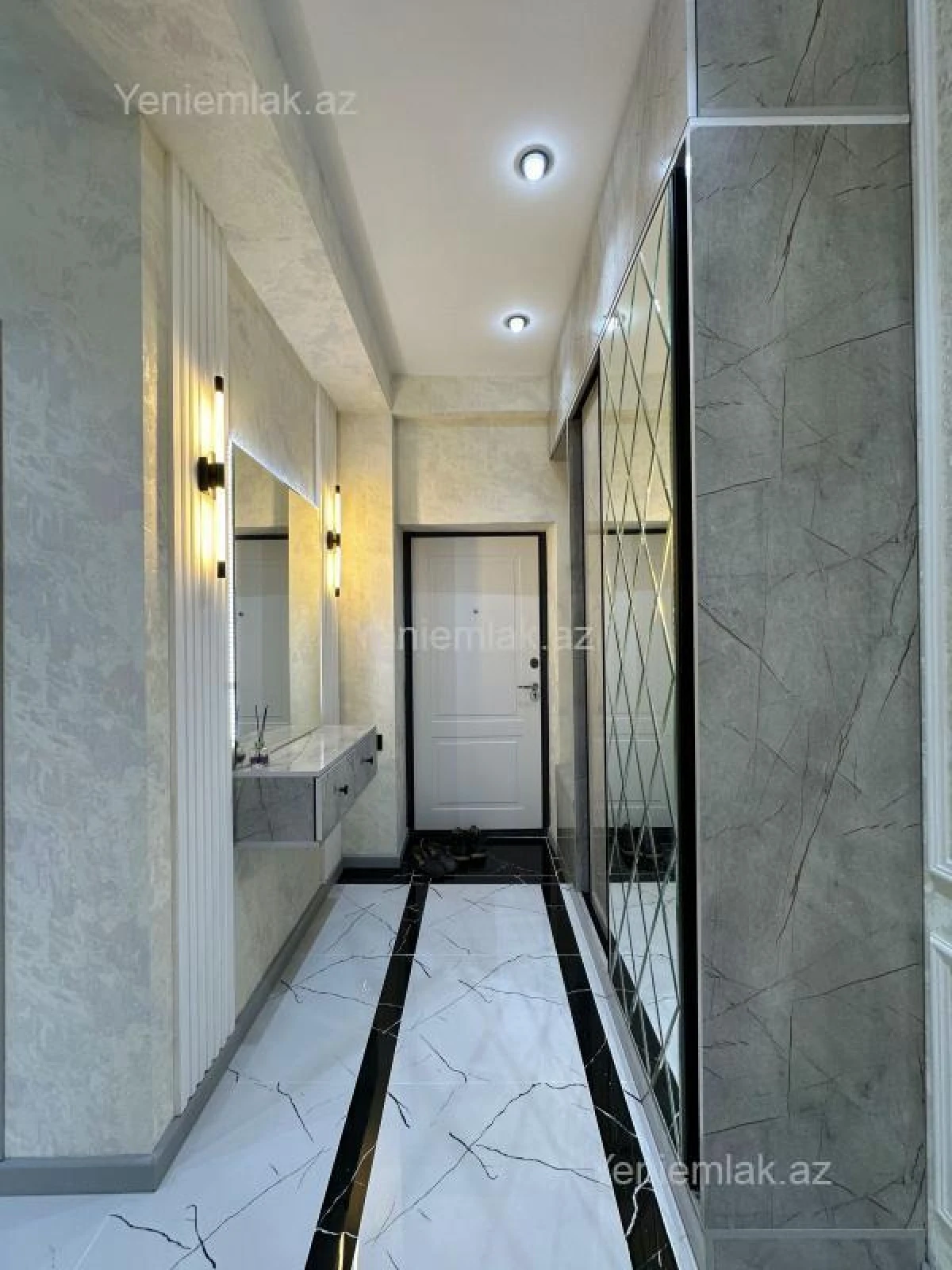 Satılır 2 otaqlı yeni tikili 80 m²