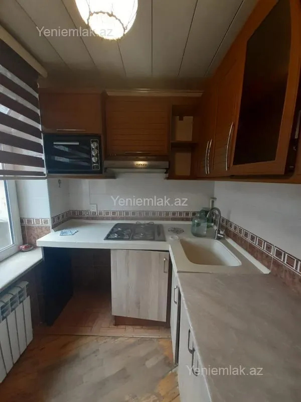 Satılır 1 otaqlı köhnə tikili 35 m²