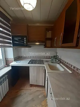 Satılır 1 otaqlı köhnə tikili 35 m²