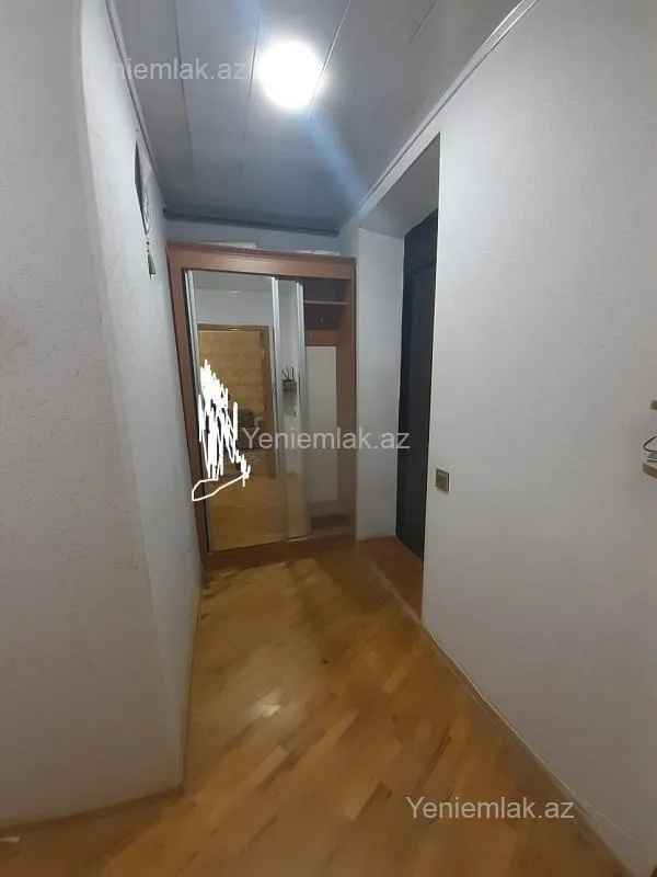 Satılır 1 otaqlı köhnə tikili 35 m²