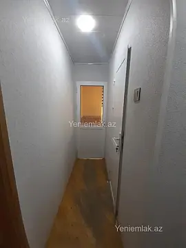 Satılır 1 otaqlı köhnə tikili 35 m²