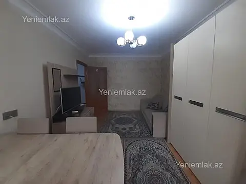 Satılır 1 otaqlı köhnə tikili 35 m²