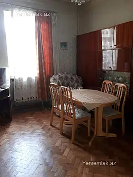 Satılır 3 otaqlı köhnə tikili 70 m²
