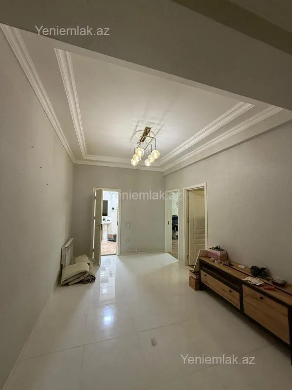 Satılır 2 otaqlı yeni tikili 72 m²