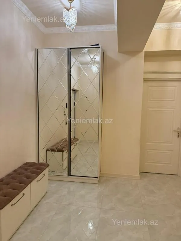 Satılır 3 otaqlı yeni tikili 115 m²