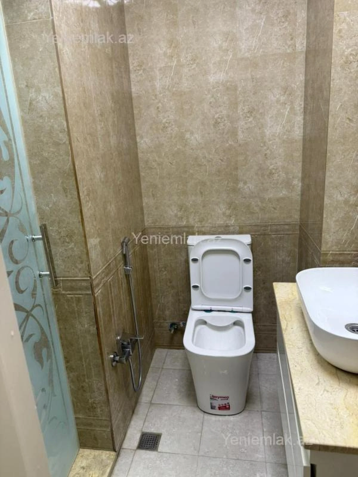 Satılır 3 otaqlı yeni tikili 115 m²