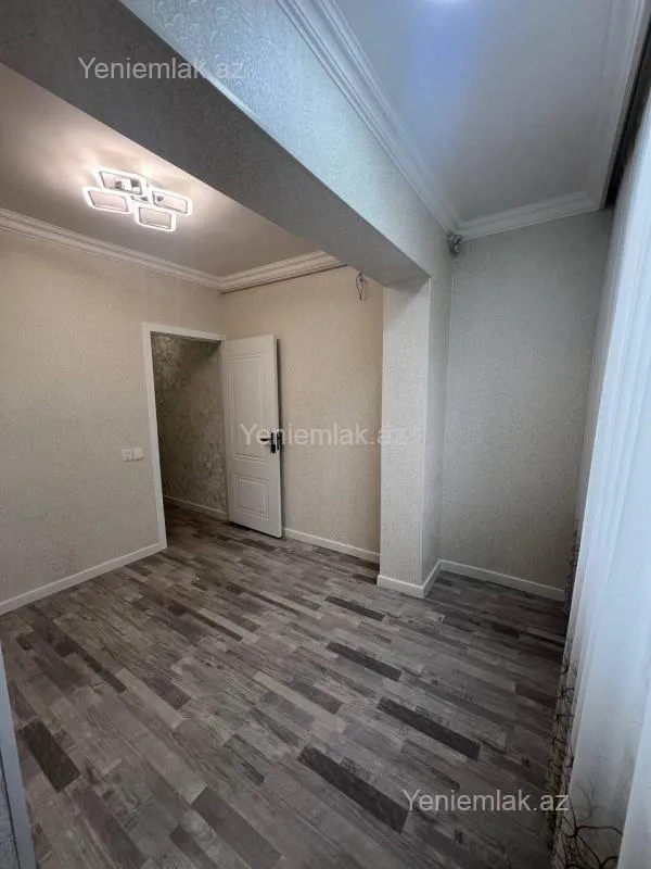 Satılır 3 otaqlı köhnə tikili 75 m²