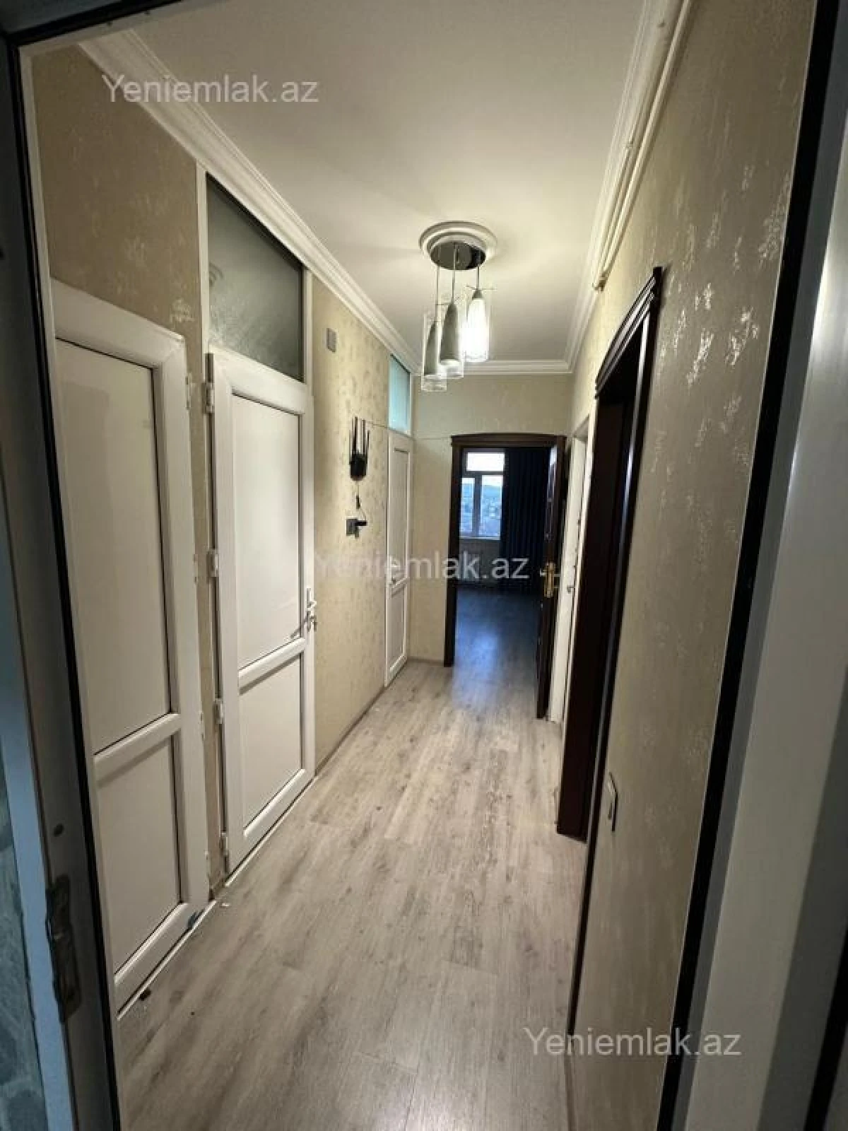 Satılır 2 otaqlı köhnə tikili 55 m²