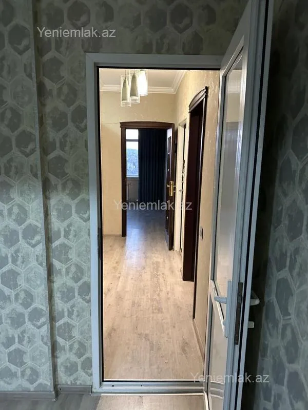 Satılır 2 otaqlı köhnə tikili 55 m²