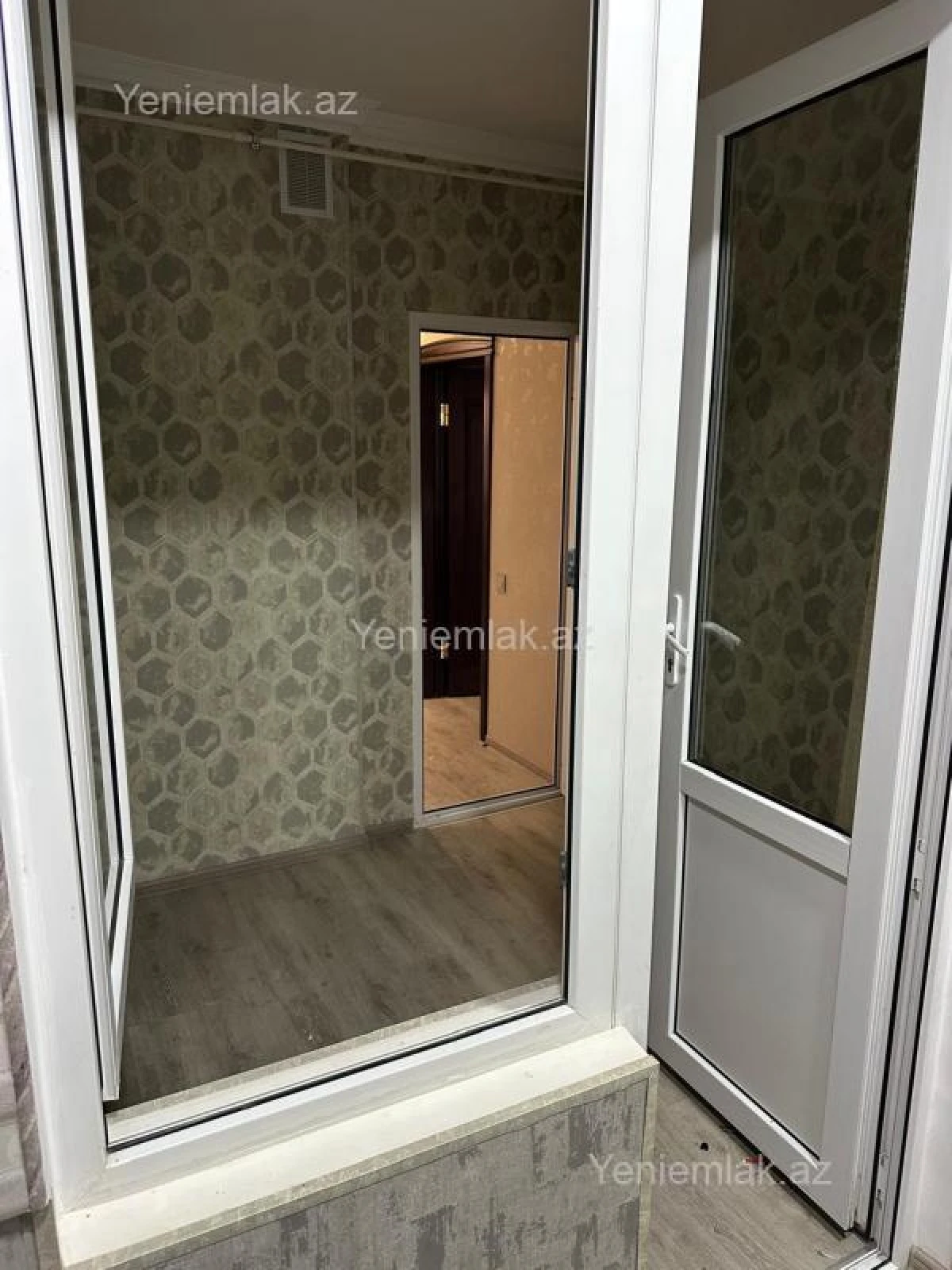 Satılır 2 otaqlı köhnə tikili 55 m²