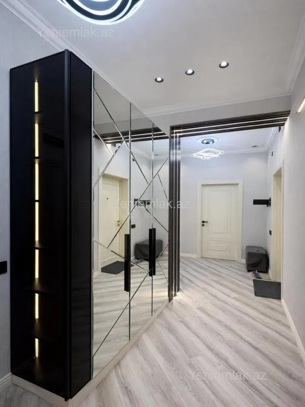 Satılır 3 otaqlı yeni tikili 106 m²