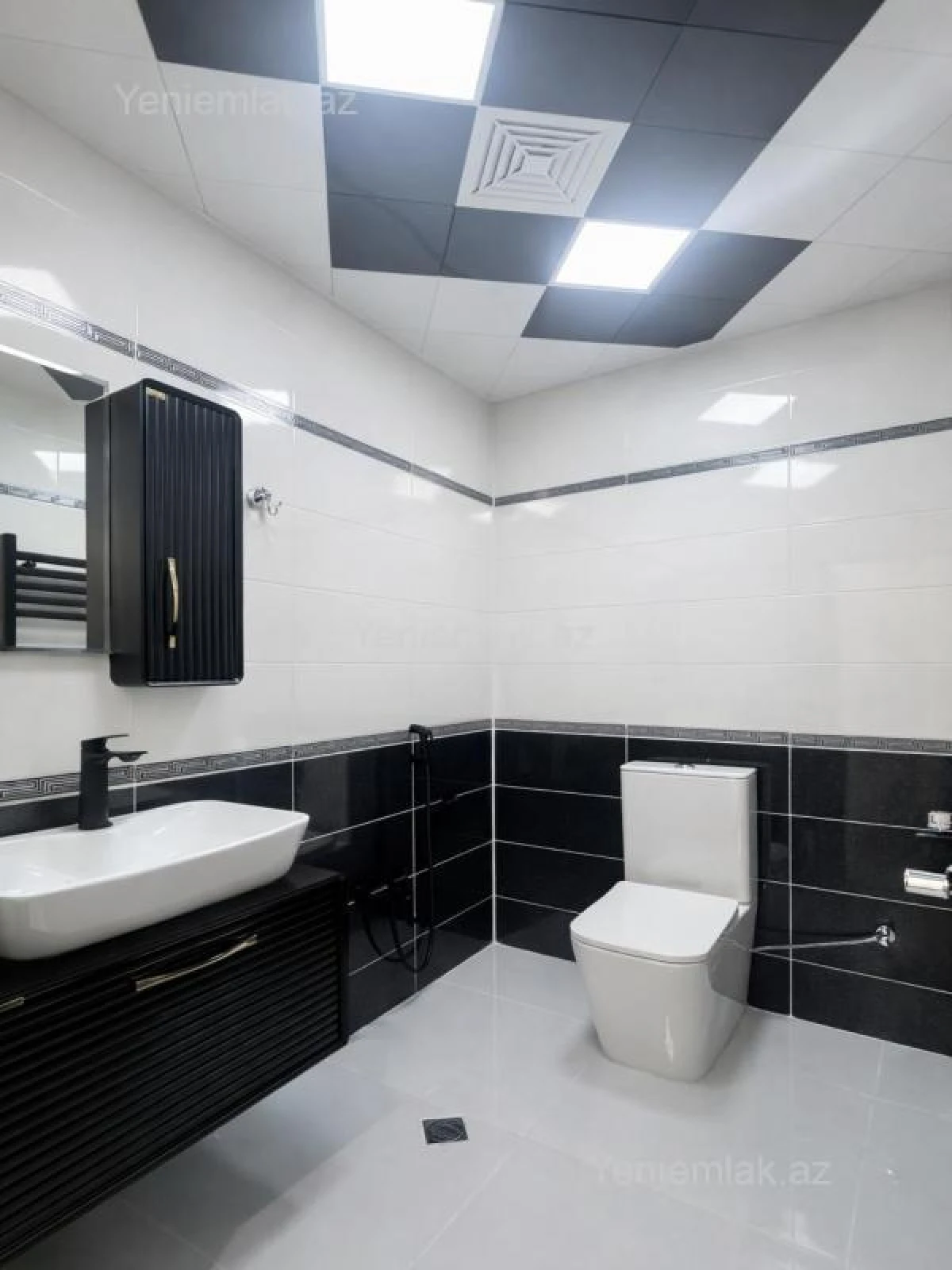 Satılır 3 otaqlı yeni tikili 106 m²