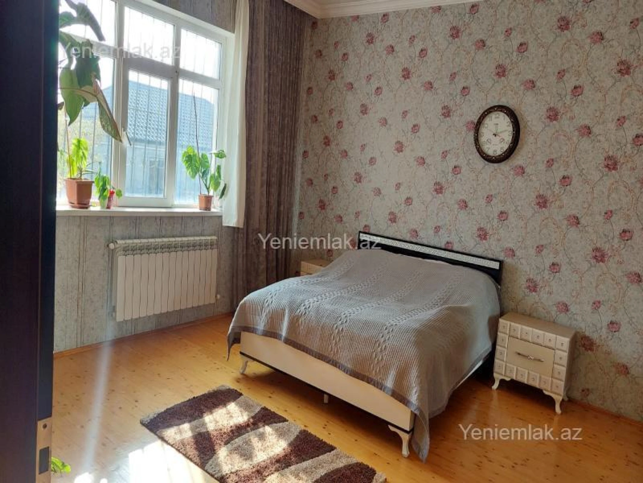 Satılır 6 otaqlı həyət evi 300 m²